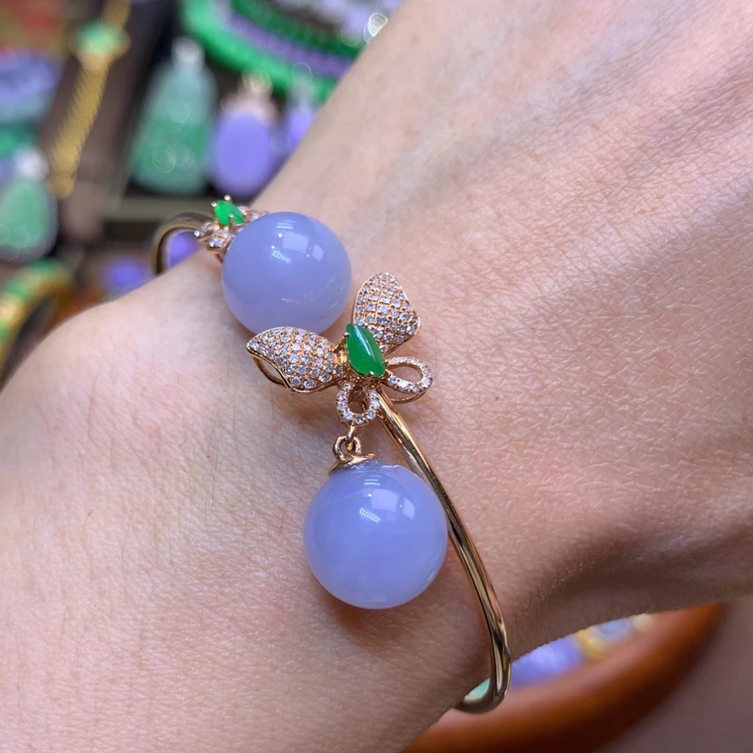 翡翠18K金镶嵌颈饰