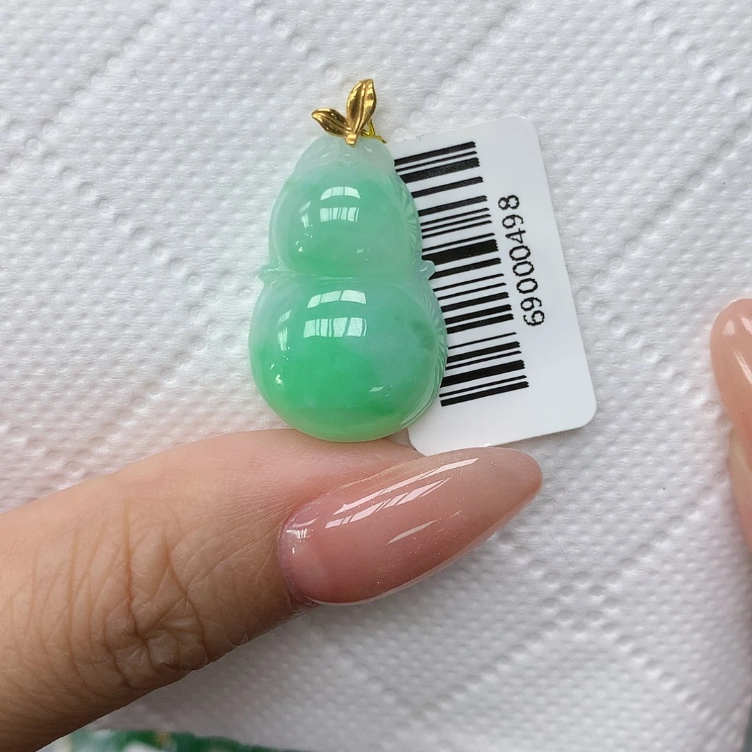 颈饰18K金镶嵌翡翠