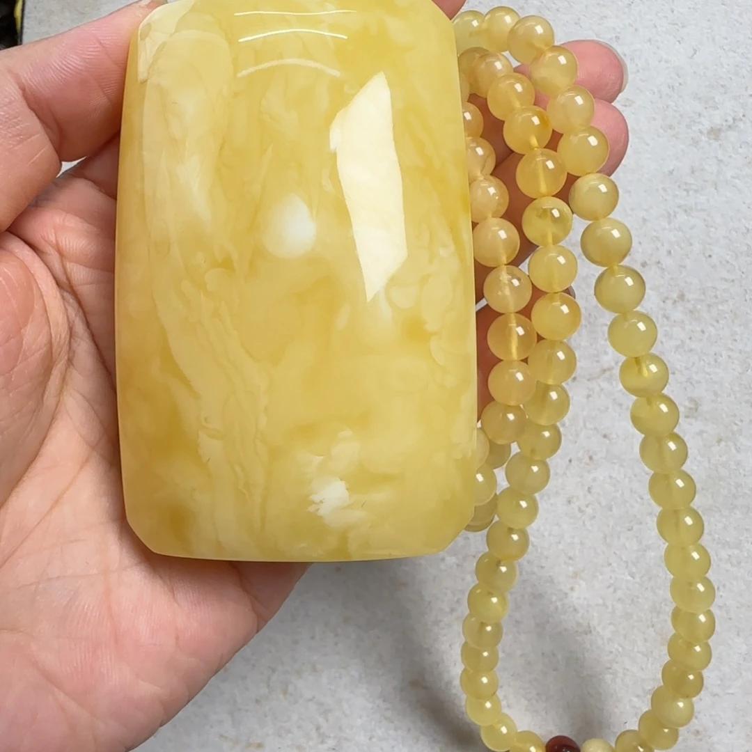 蜜蜡未镶嵌珠宝奇石
