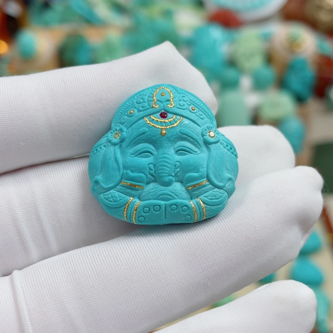 绿松石未镶嵌珠宝奇石