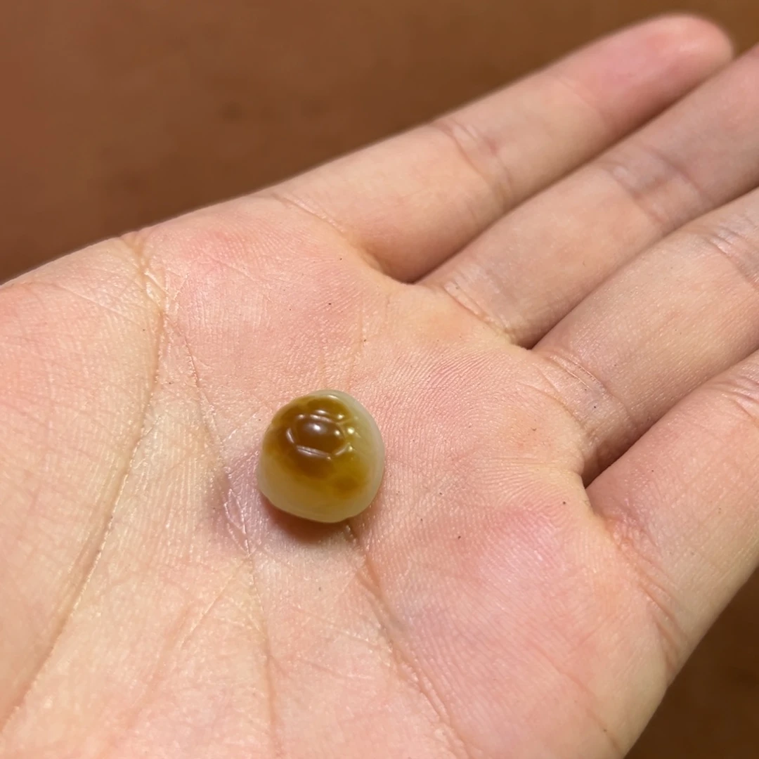 甜***圈和田玉未镶嵌珠宝奇石