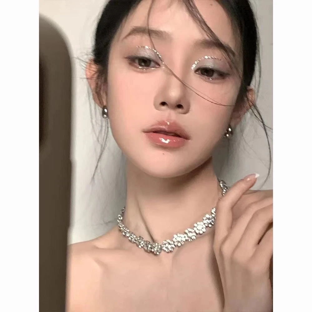 合金锆石项链 爆闪满钻太阳花女轻奢小众设计感锆石锁骨链百搭