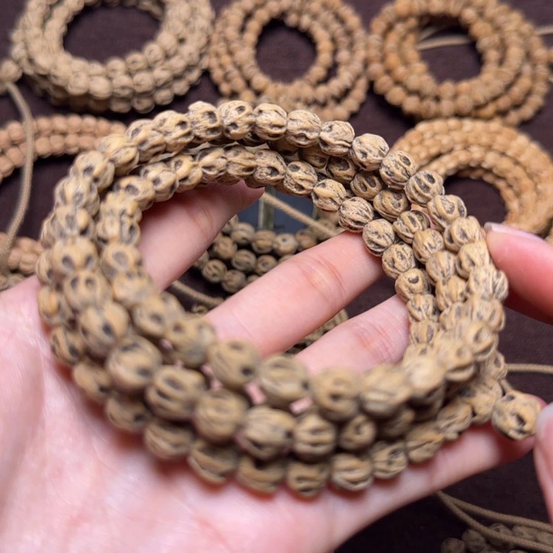 柏香籽/百香籽吊坠那****。