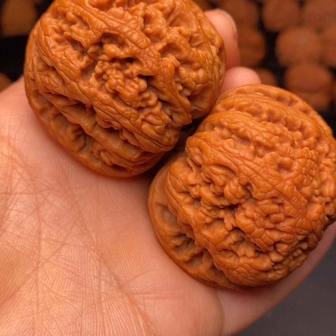 文玩核桃吊坠秦岭野生核桃