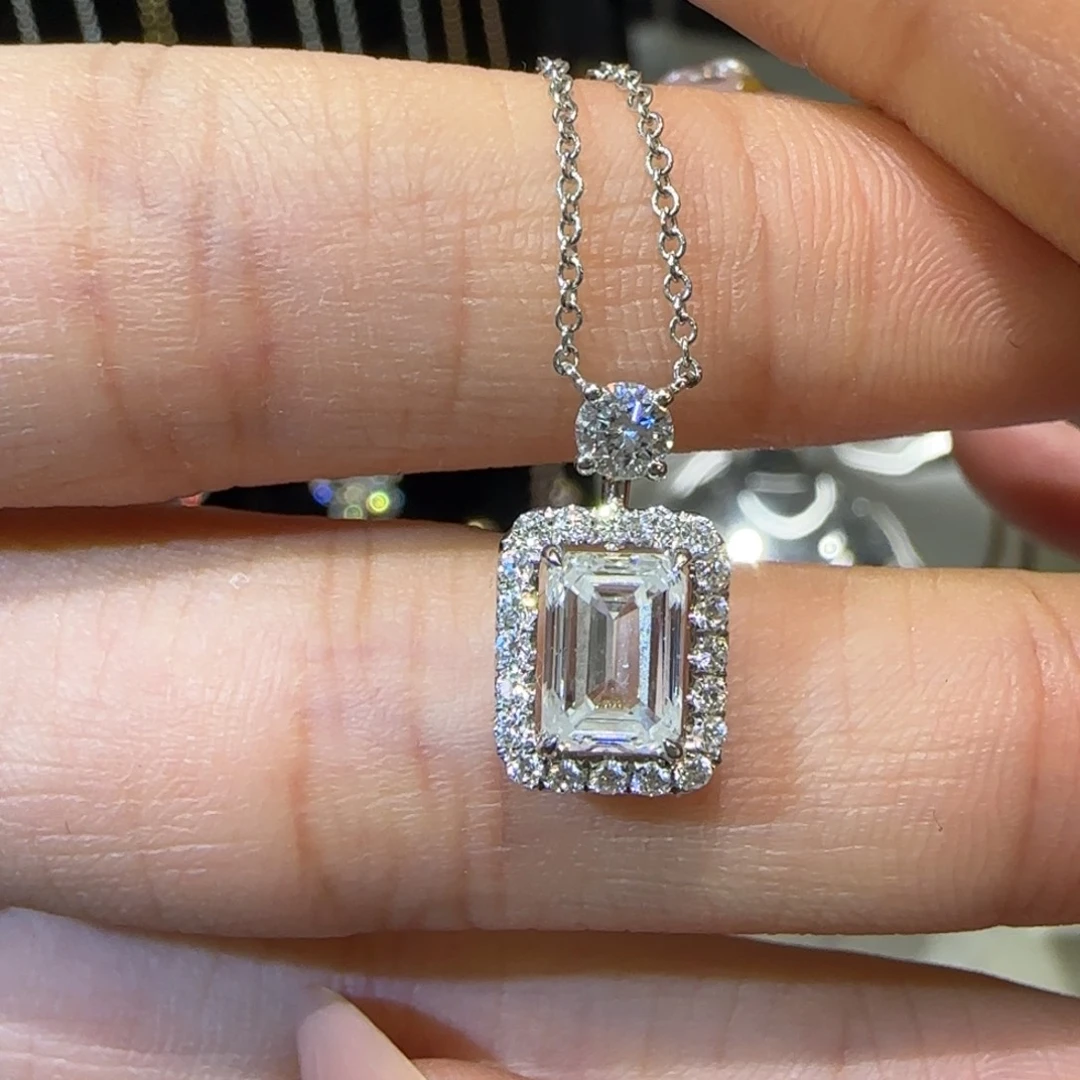 18K金镶嵌颈饰实验室培育钻石香水瓶项链