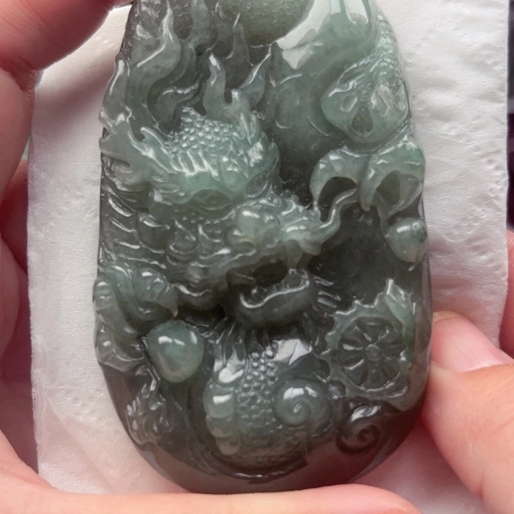 翡翠未镶嵌颈饰挂件