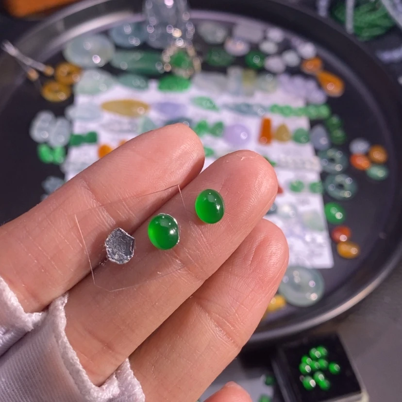 【闪购商品】翡翠挂件未镶嵌蛋