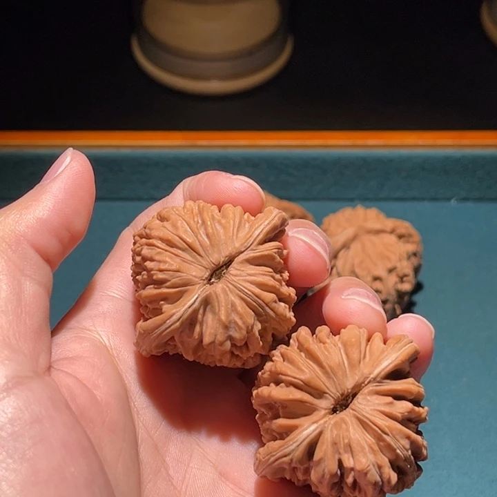 鄭***2文玩核桃把件42楼子