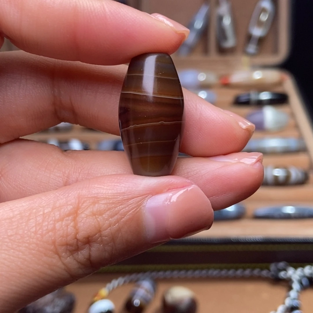 柠***茶玛瑙/玉髓未镶嵌颈饰