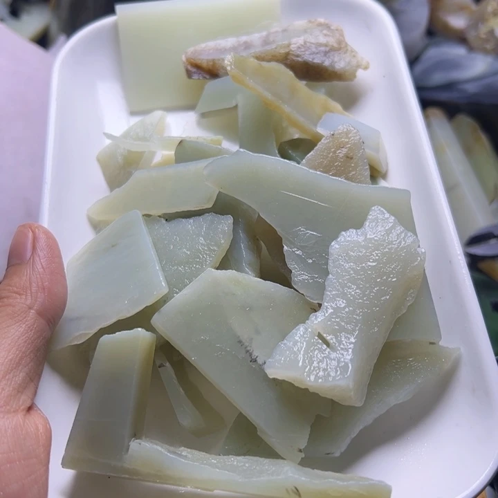 和田玉（糖玉）未镶嵌珠宝半成品