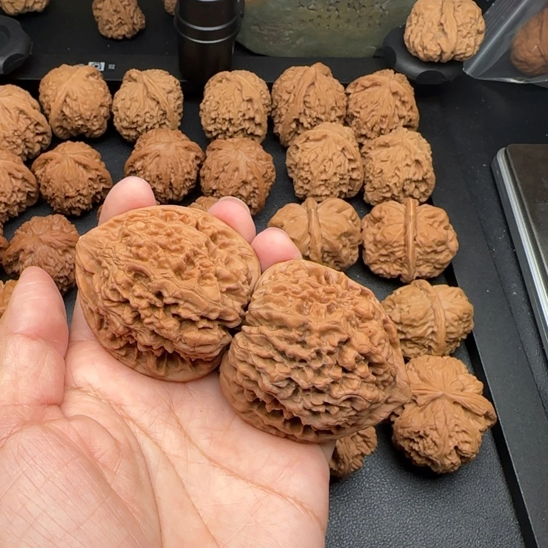 49尺磕尖大官帽文玩核桃