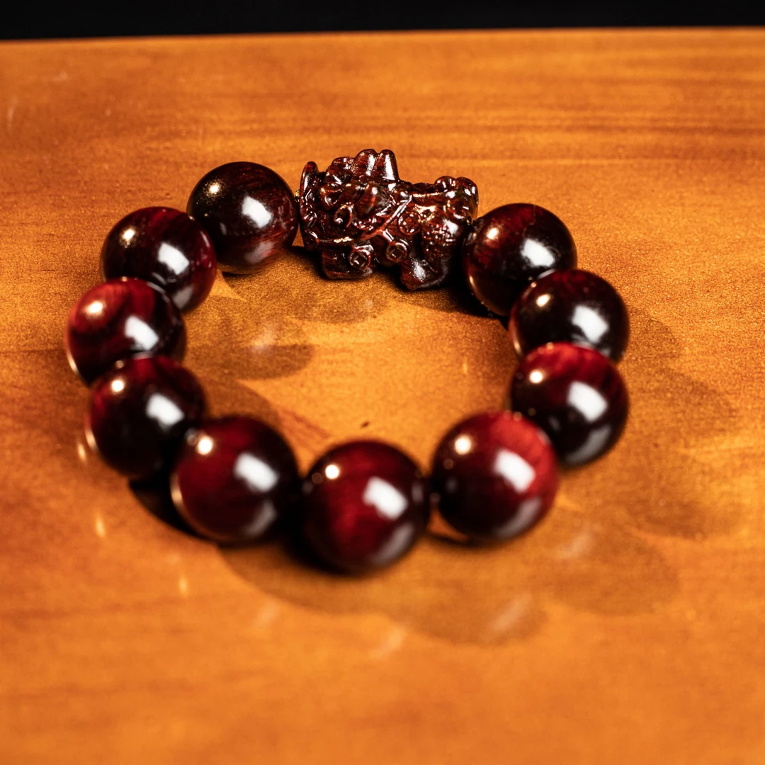 2.0 小叶紫檀穿貔貅