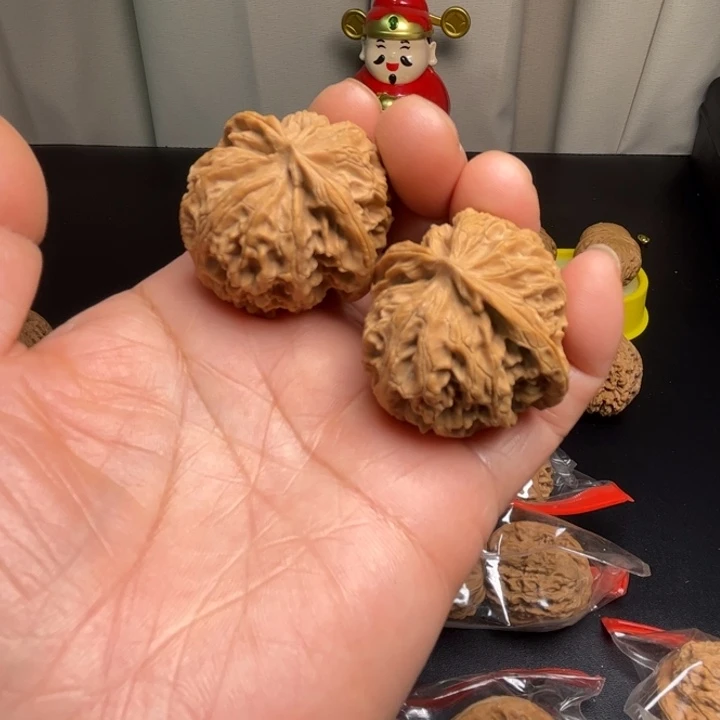 吊坠桃核苹果园38