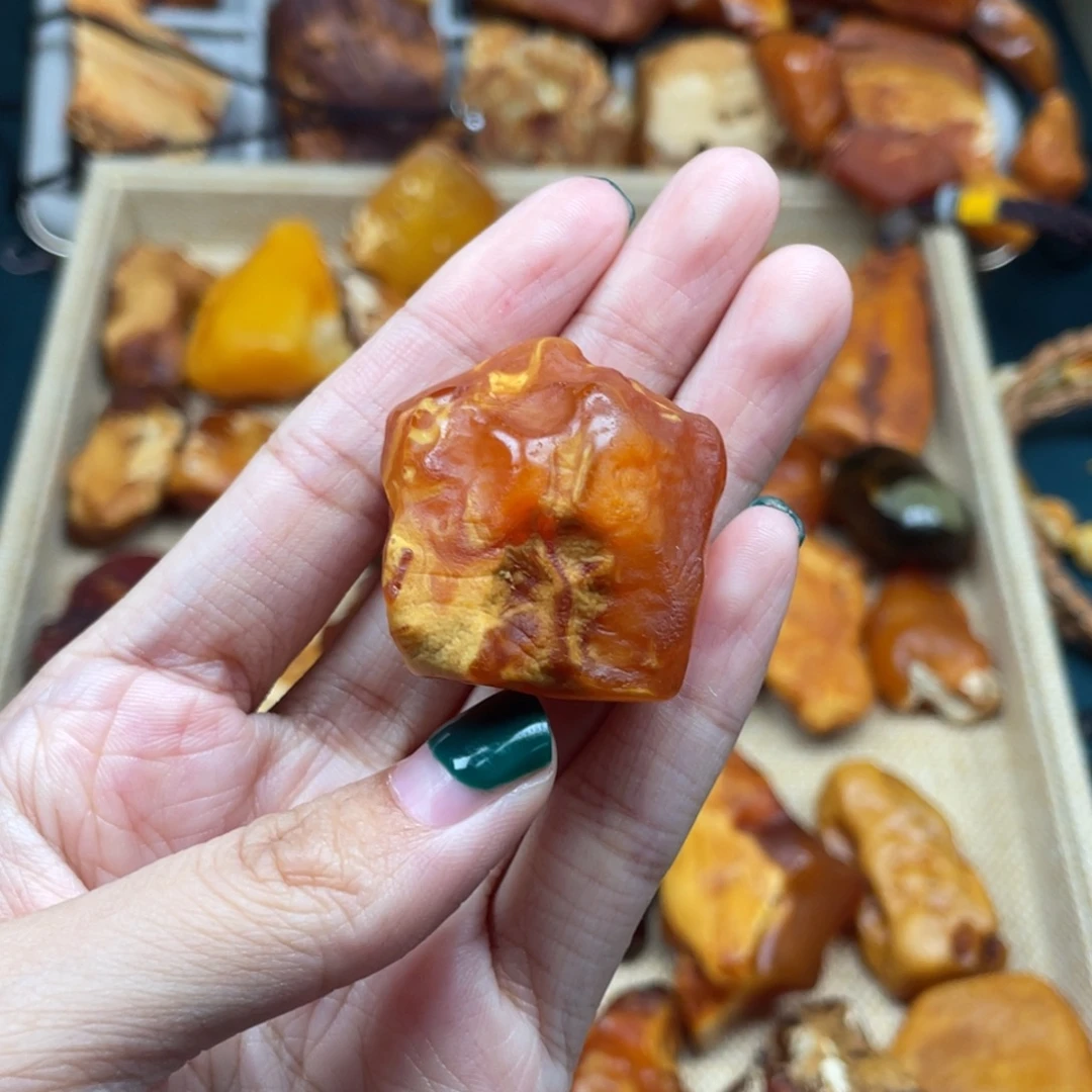 琥珀未镶嵌珠宝奇石