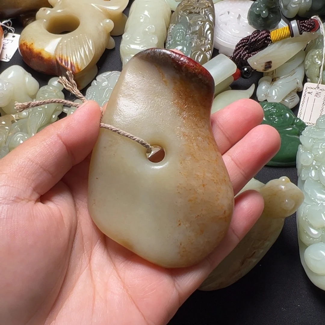 小***头和田玉未镶嵌颈饰