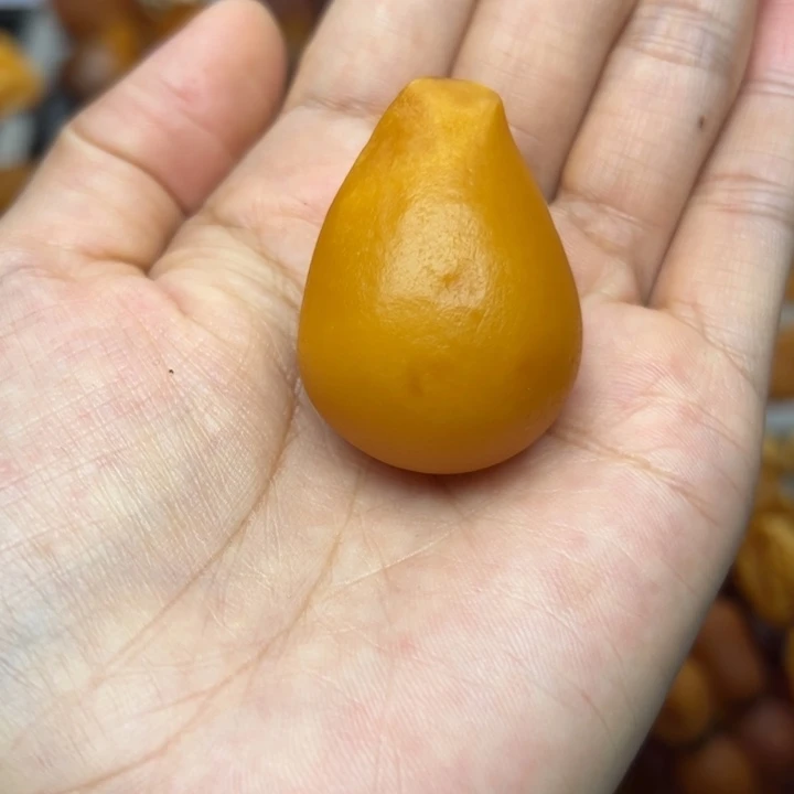 琥珀未镶嵌裸石天然蜜蜡
