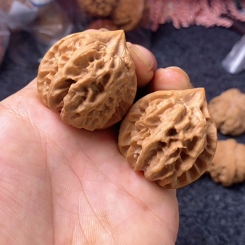 【闪购商品】文玩核桃吊坠38曹大龙