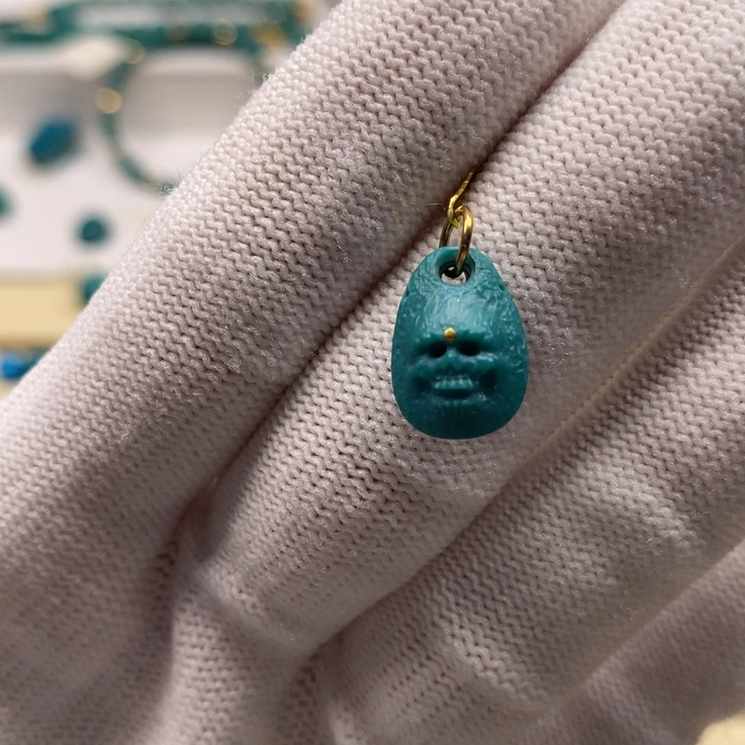 绿松石未镶嵌珠宝奇石恶灵侧挂9.9mm