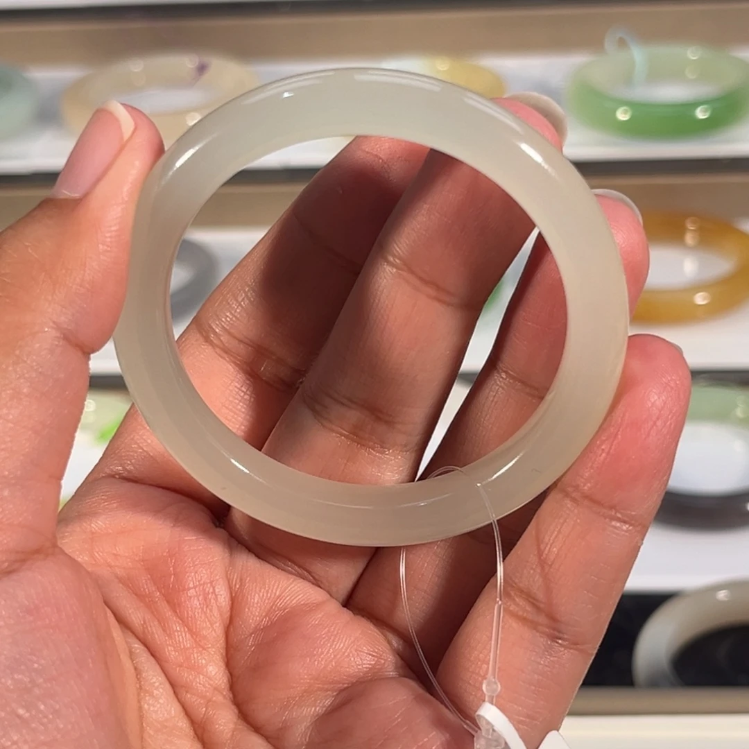 和田玉未镶嵌手镯冰胶荔枝冻