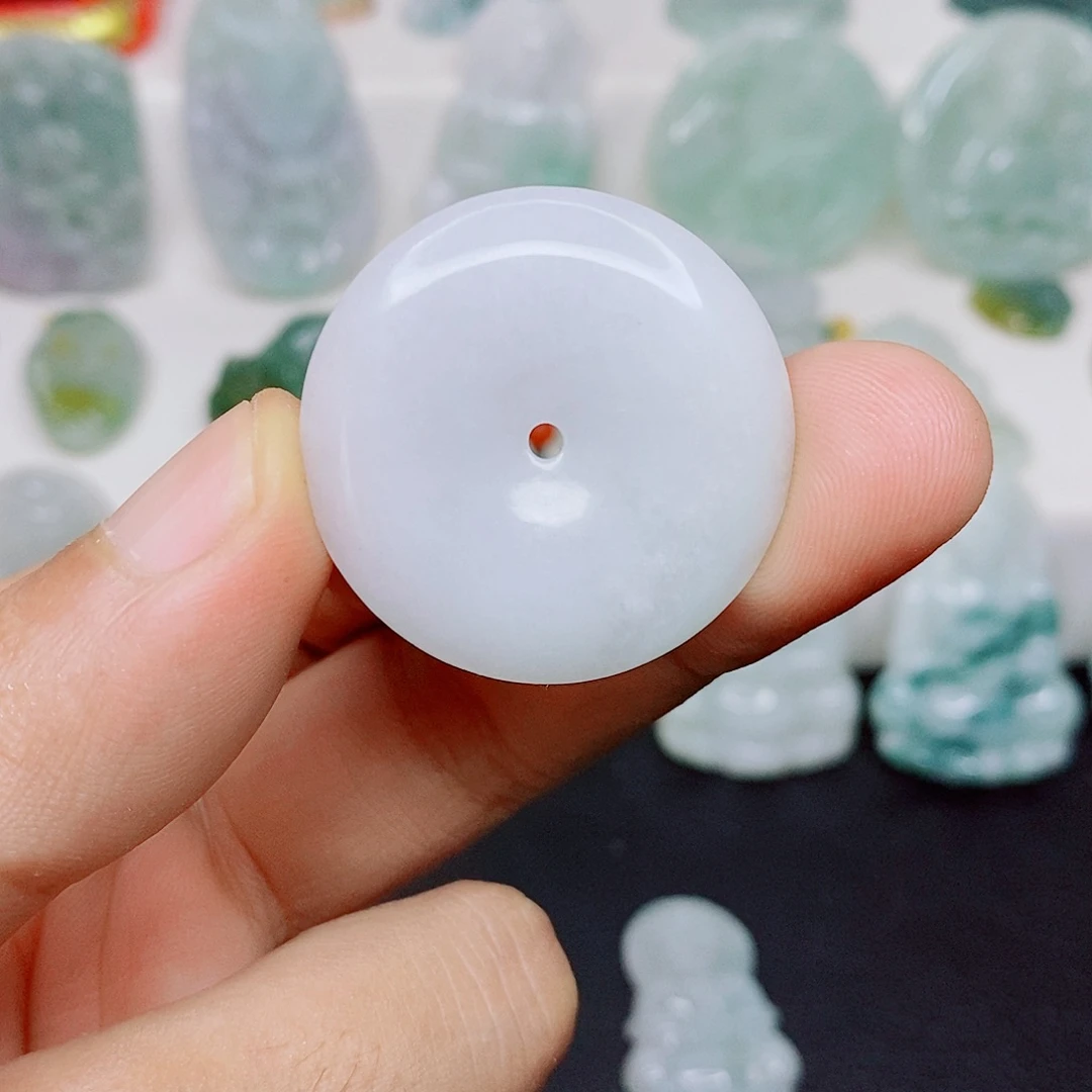 颈饰未镶嵌翡翠吊坠