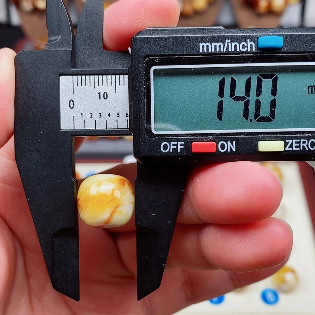 未镶嵌琥珀裸石蜜蜡