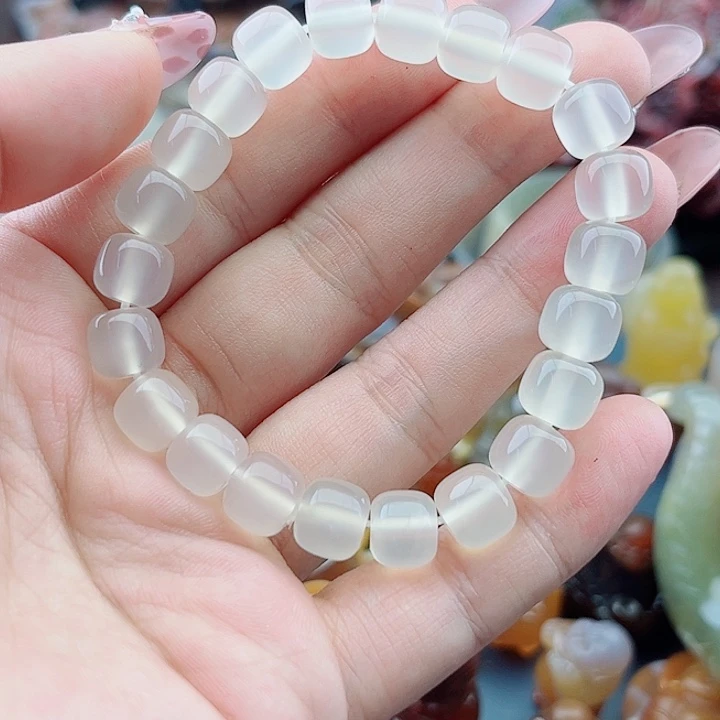洞***雀未镶嵌玛瑙手饰吊坠