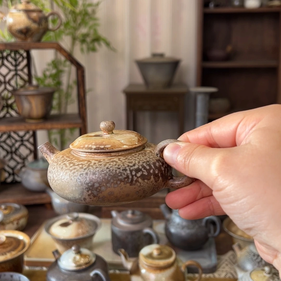 33中白精品扁腹壶