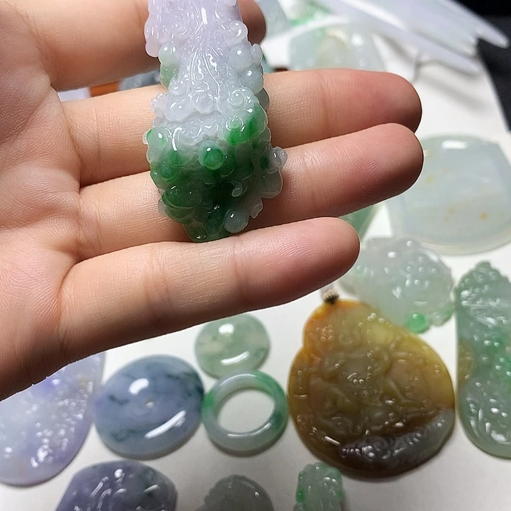 翡翠未镶嵌颈饰天然翡翠A货白菜