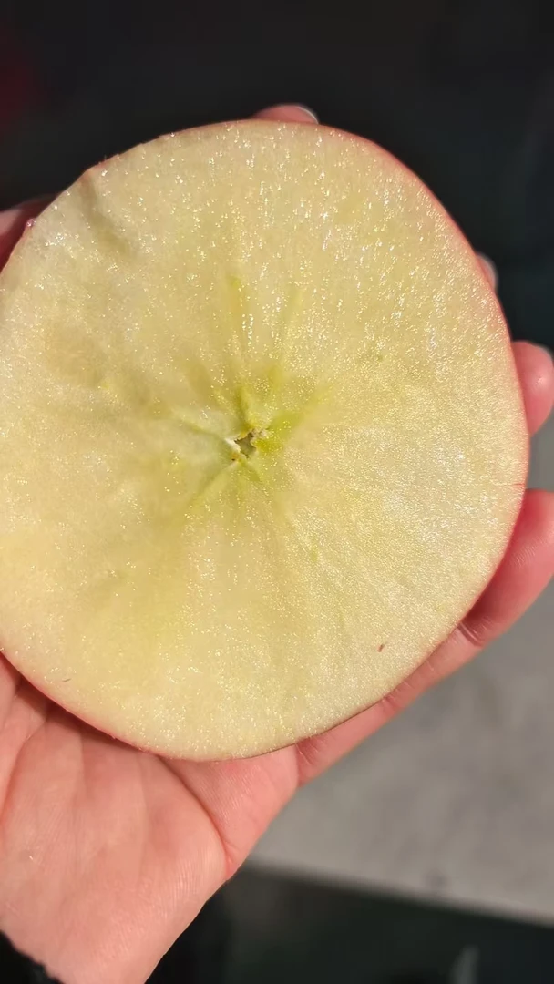 新疆正宗阿克苏核心产区，新鲜脆甜汁水多4斤装顺丰快递包邮