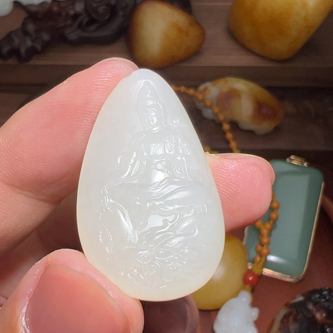 和田玉未镶嵌颈饰