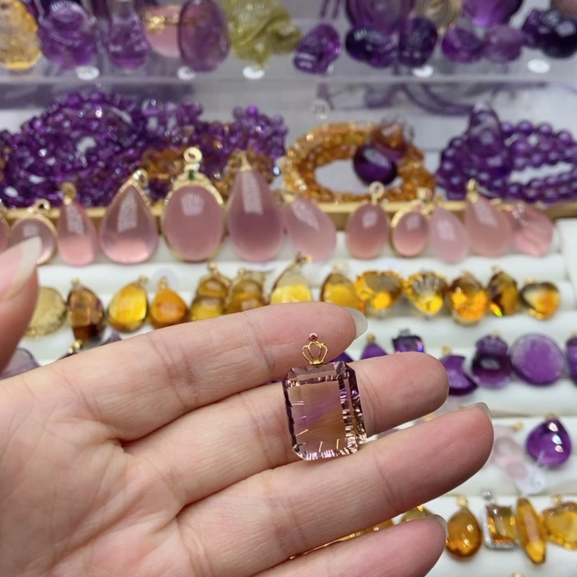 【闪购商品】水晶水晶吊坠18K金镶嵌云**心