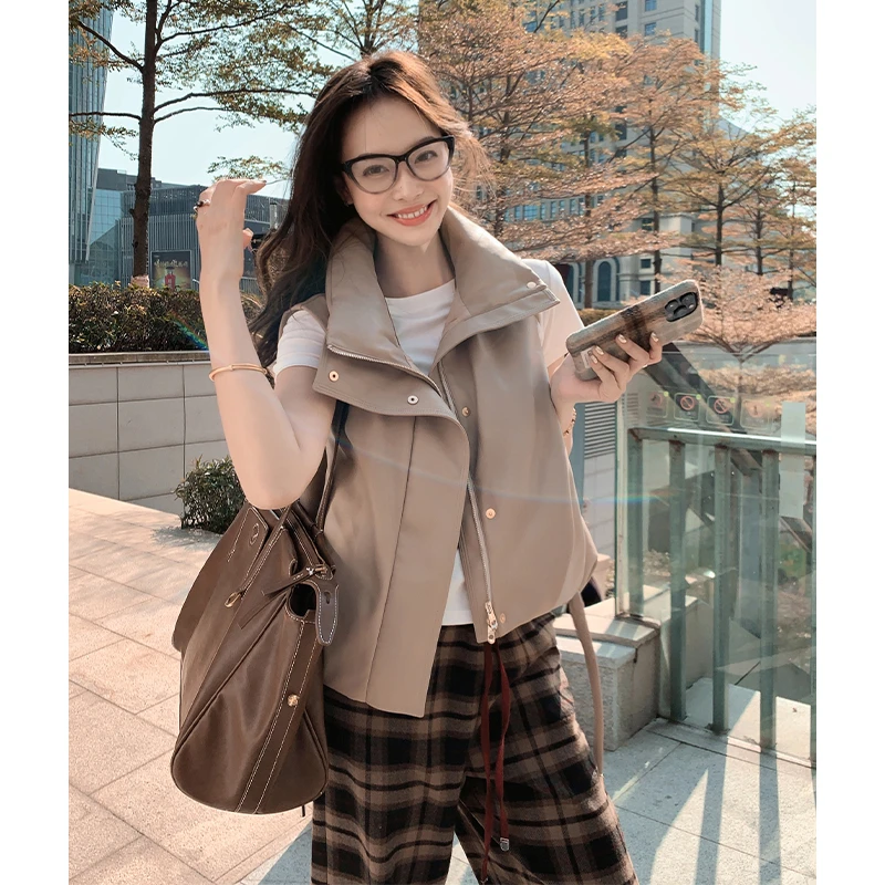 美洋MEIYANG 黄油鹅绒马甲 50+可调节抽绳宽松立翻领PU皮羽绒马夹