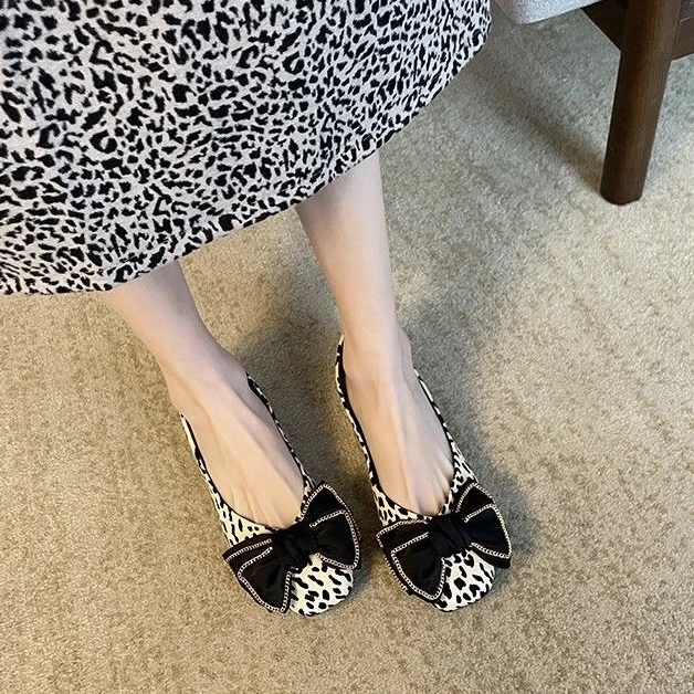 2386-26-JY单鞋女粗跟浅口小香风法式复古方头豹纹时尚女鞋