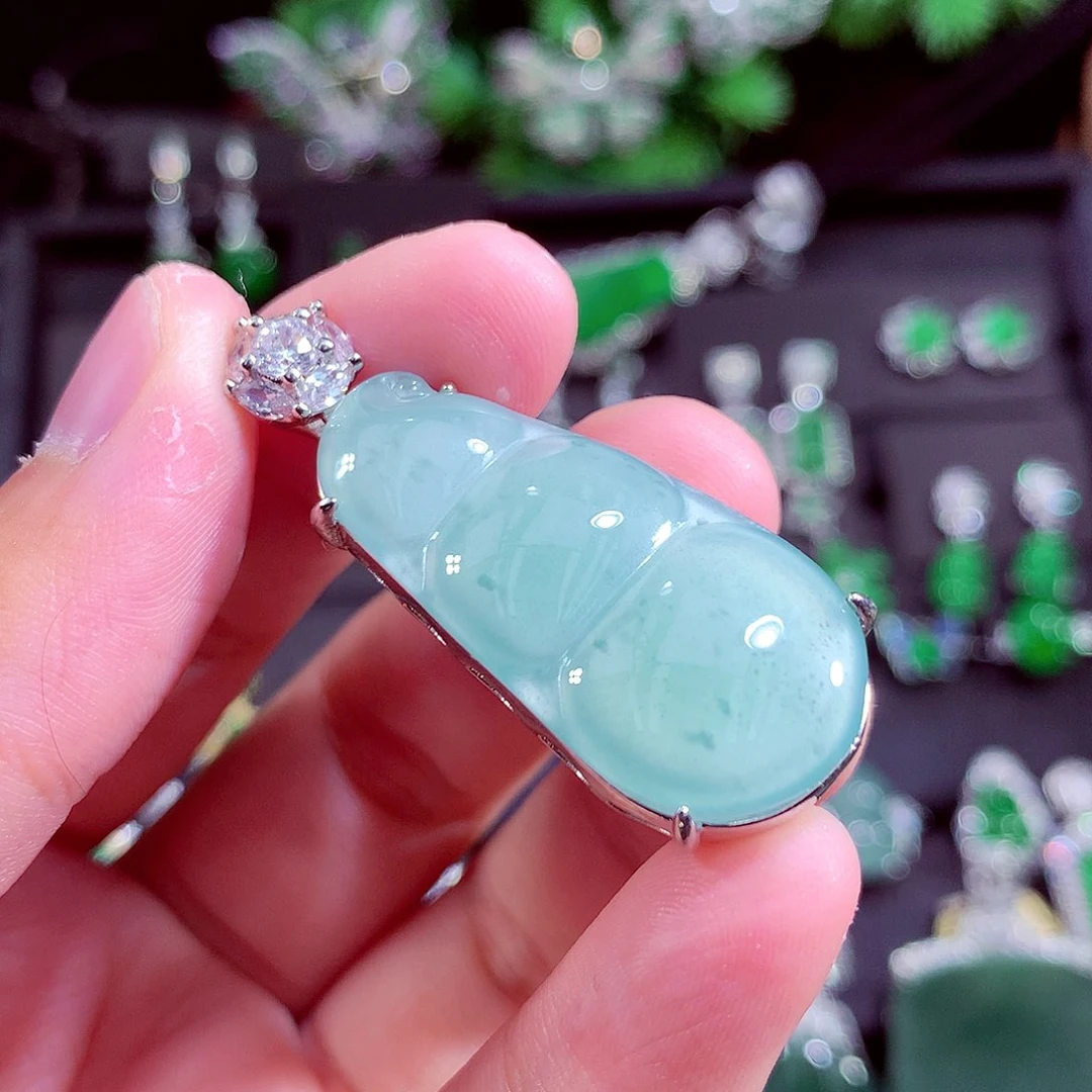 颈饰未镶嵌翡翠天然