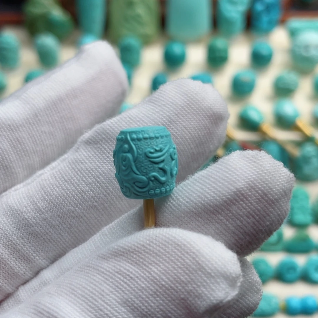 未镶嵌绿松石珠宝奇石