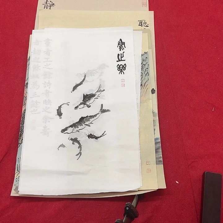 国画花鸟等图案为一体