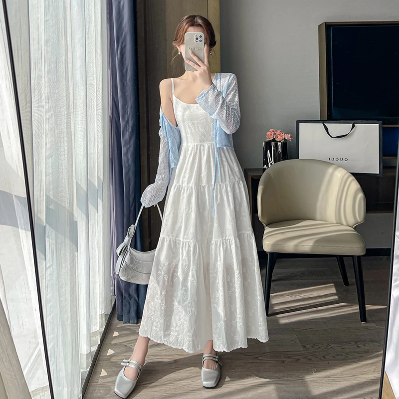 法式刺绣白色吊带连衣裙2025春夏新款气质中长款收腰显瘦蛋糕裙子