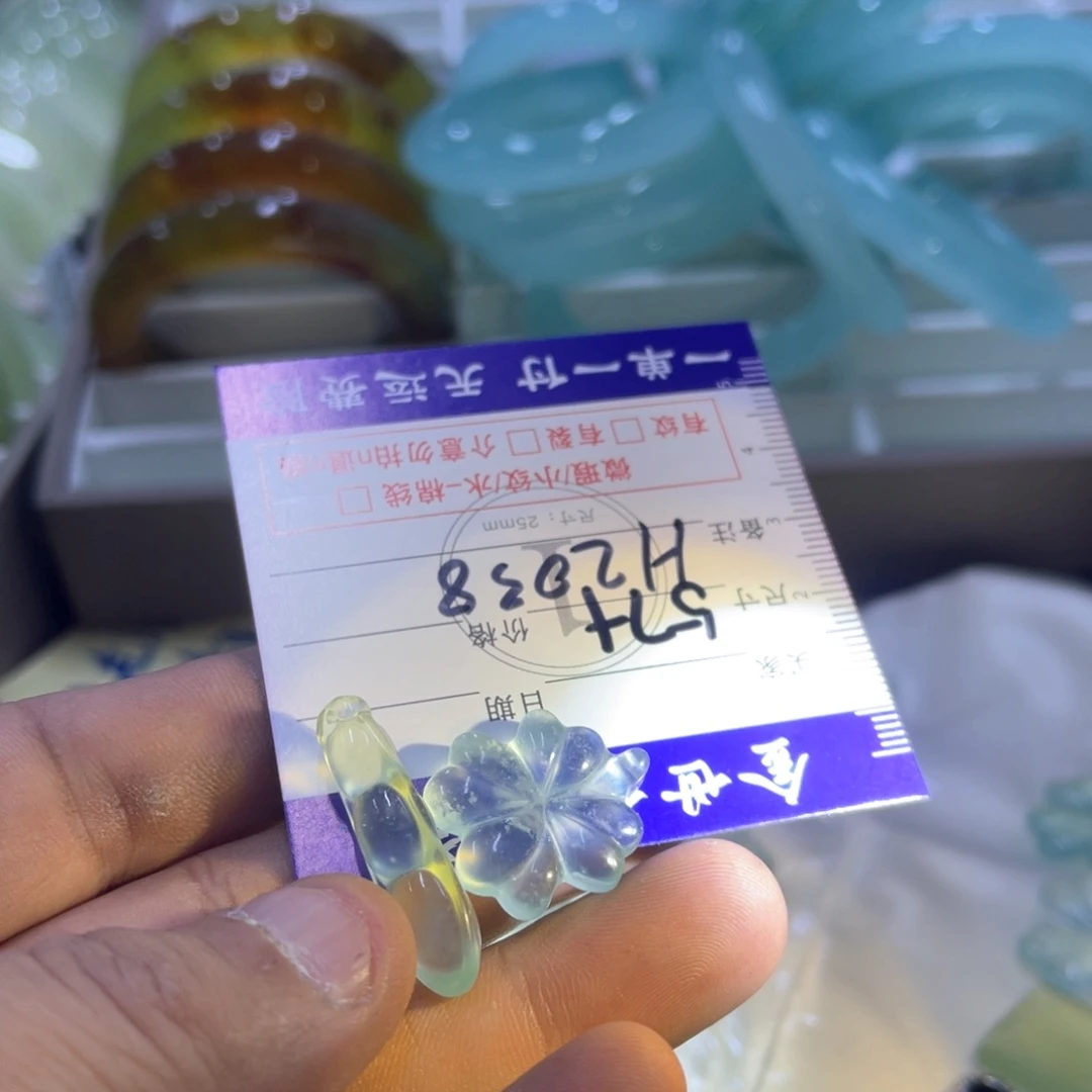 未镶嵌蛇纹石玉手镯(圆镯)