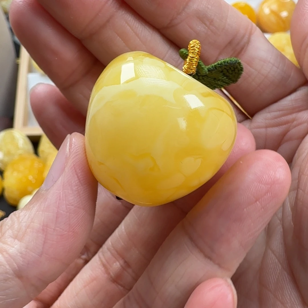 大***妞蜜蜡未镶嵌颈饰蜜蜡