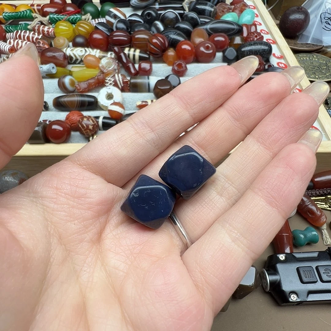 烙***印南红玛瑙未镶嵌珠宝半成品