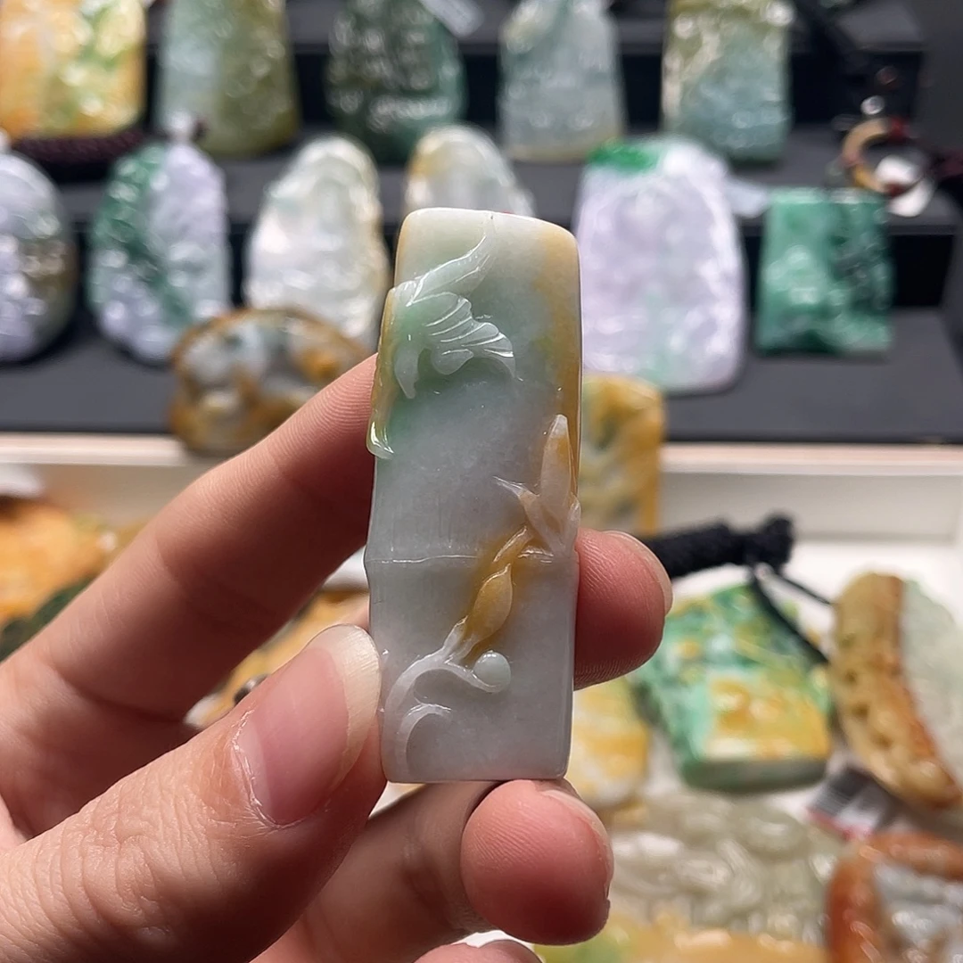 翡翠未镶嵌挂件腾冲