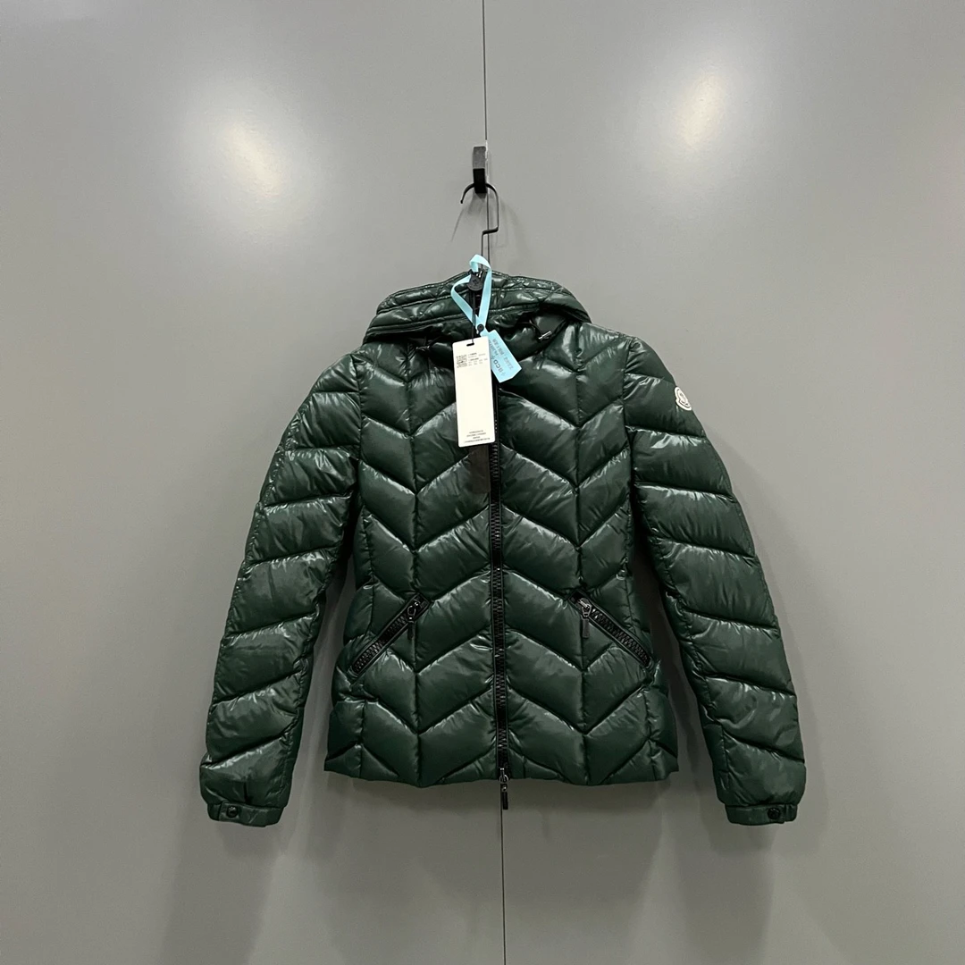95新 MONCLER yy 绿色亮面羽绒服 0码 205712