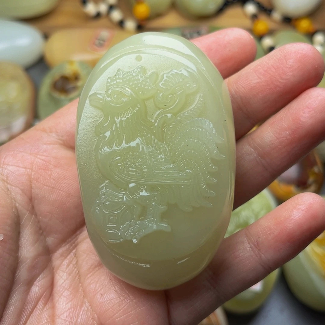 石材方解石手把件鸡微瑕不退