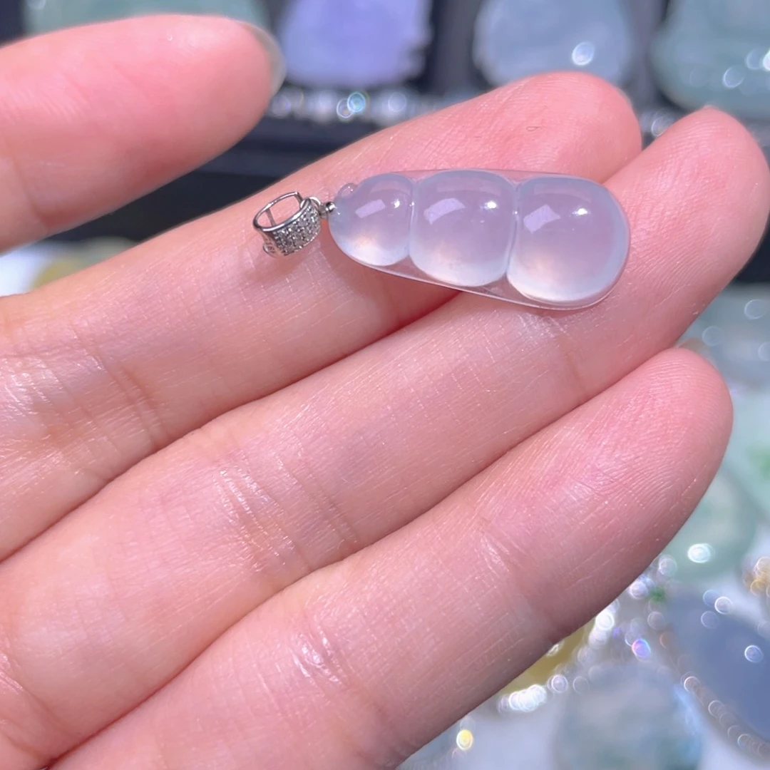 颈饰18K金镶嵌翡翠翡翠