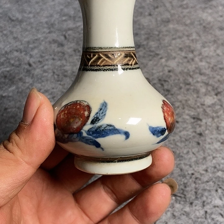 爱****仔陶瓷工艺美术品的