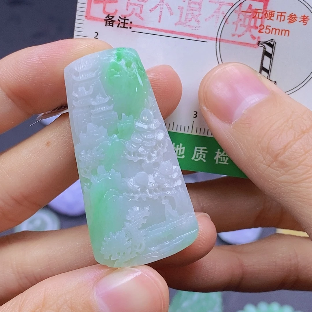 翡翠未镶嵌颈饰翡翠