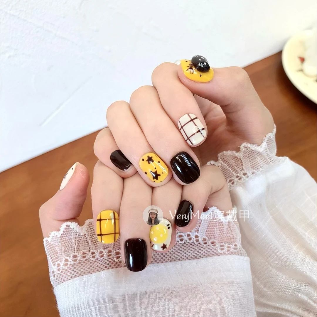 VERY MEET可爱ins姜黄摩卡饼干卡通立体捏捏童趣显白美甲贴103