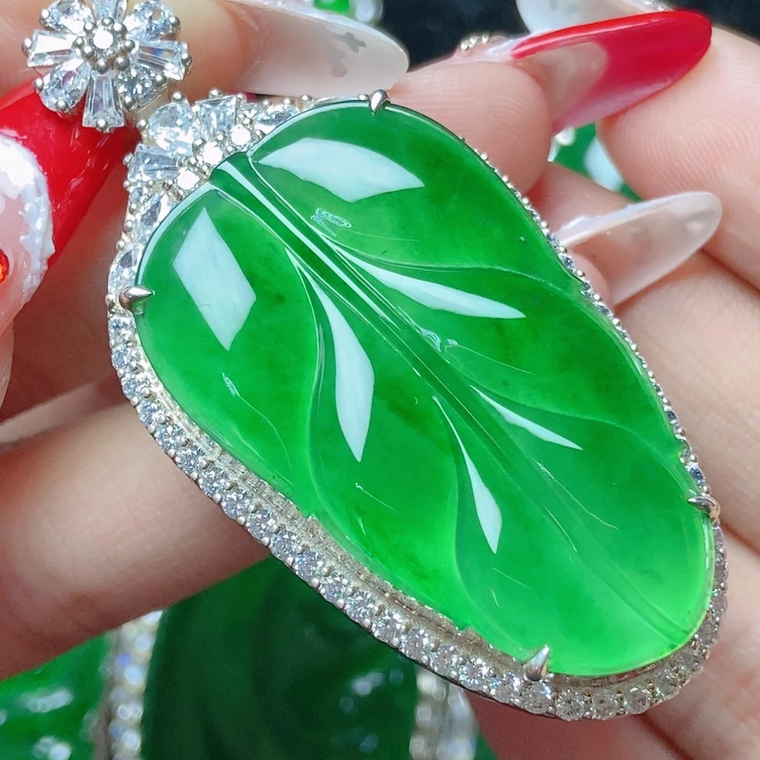 颈饰银S925镶嵌翡翠