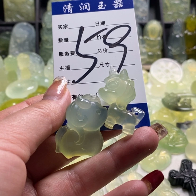 【闪购商品】蛇纹石玉颈饰合金上*月