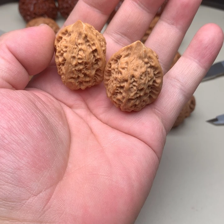 文玩核桃吊坠沈鸡32